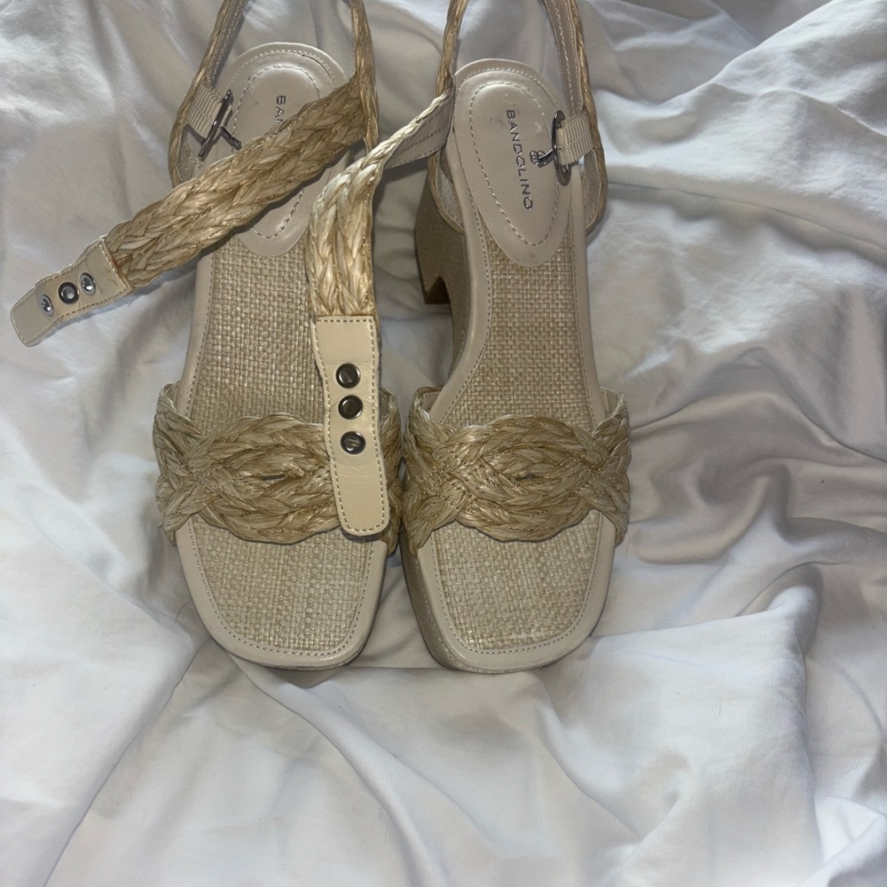 Bandolino Women's Beige and Cream Braided Sandals